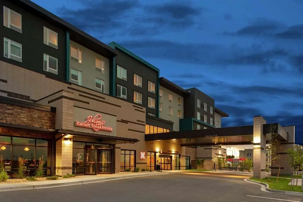 Hilton Garden Inn Denver Thornton exterior at dusk